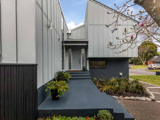 7 Kew Grove, Raumati Beach