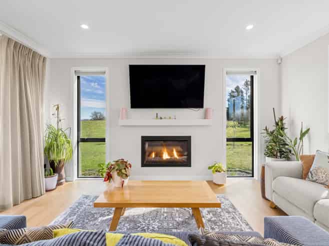 21 Copper Beech Road, Woodend