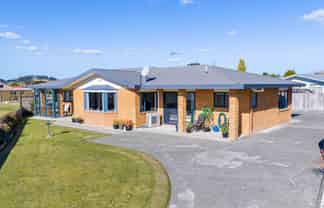 20 Elm Place, Tikipunga