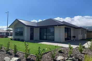 2 Camberley Road, Richmond
