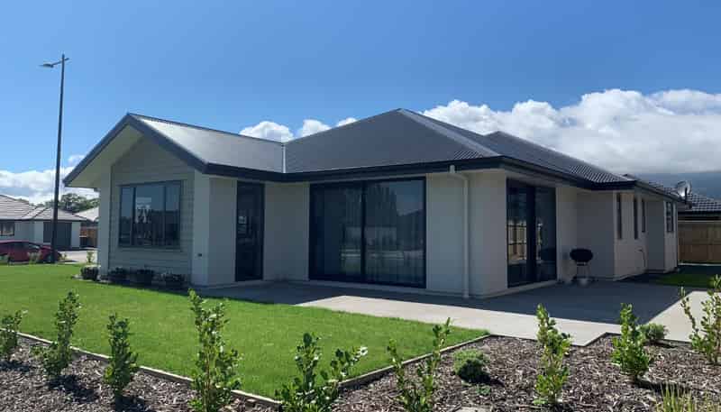 2 Camberley Road, Richmond