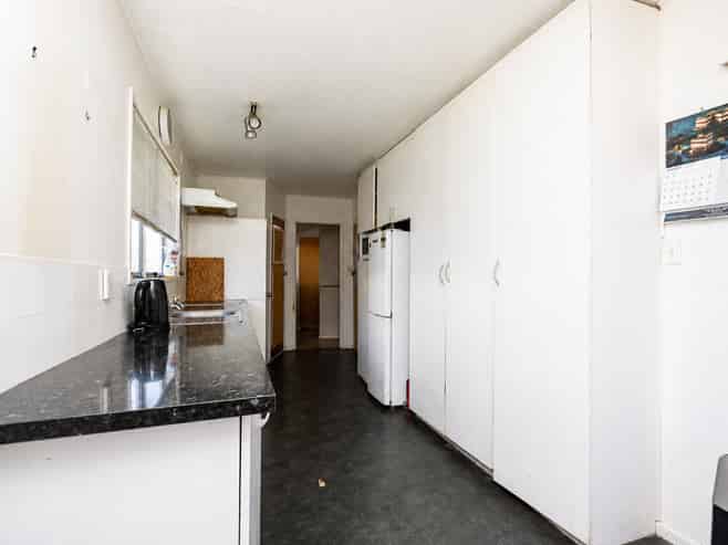 8 Foster Terrace, Onekawa