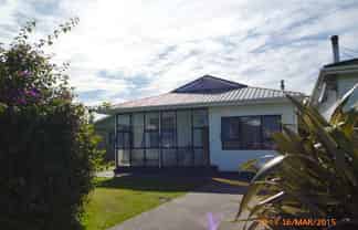 83 Russell St, Westport