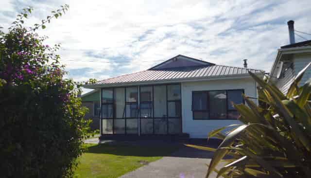 83 Russell St, Westport