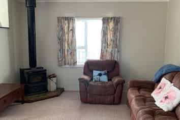 83 Russell St, Westport