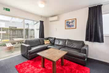 2/91 Brockworth Place, Riccarton