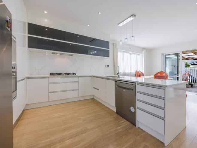 10 Helianthus Avenue, Flat Bush