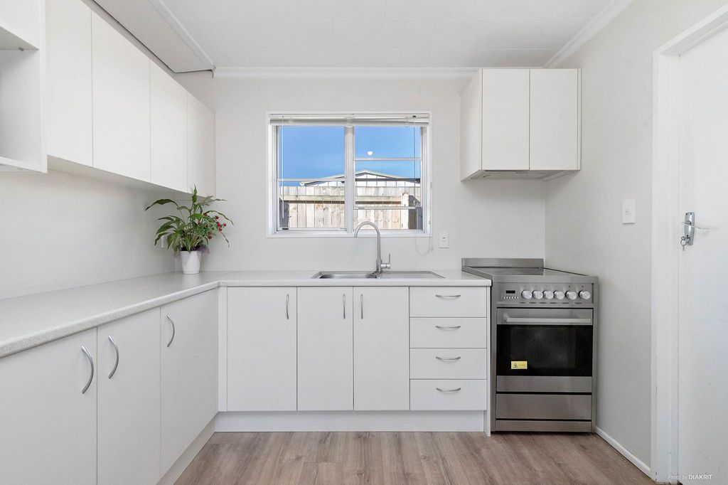 Vendors Want to Move Now- Make an Offer! 3