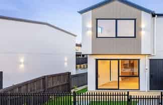 2/9 Grande Vue Road, Papatoetoe