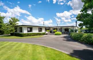 92 Hill Road, Twyford