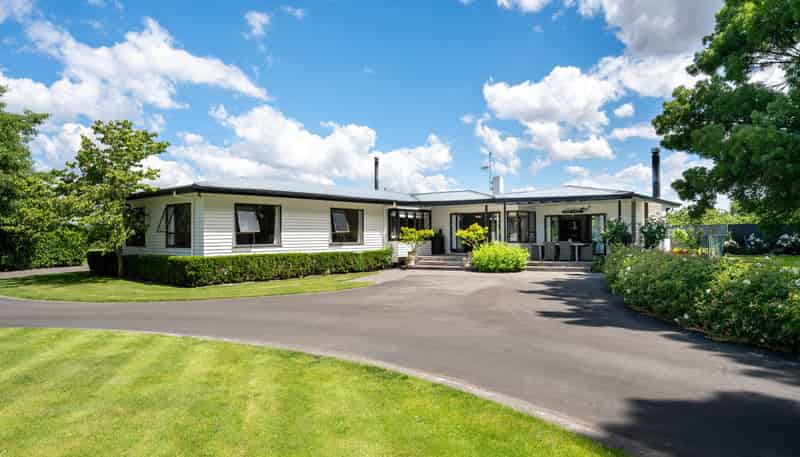 92 Hill Road, Twyford