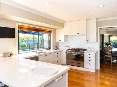 92 Hill Road, Twyford