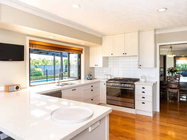 92 Hill Road, Twyford