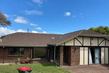 7 Kookaburra Place, Botany Downs