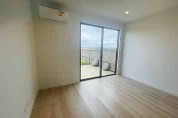 8 Jashi Lane, Westgate