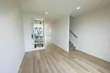 8 Jashi Lane, Westgate
