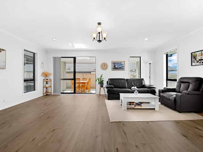 10 PIPI CRESCENT, Tuakau