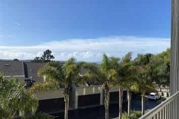 B205/525 East Coast Road, Browns Bay