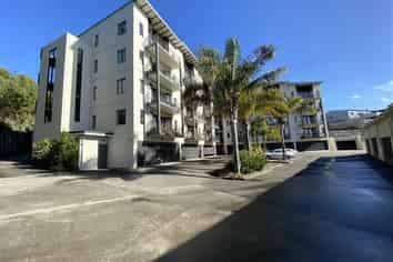 B205/525 East Coast Road, Browns Bay