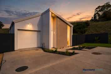 42 Ara Taha Crescent, Orewa