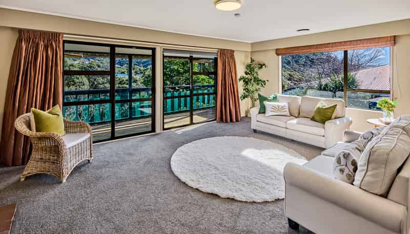 84 Leeward Drive, Whitby