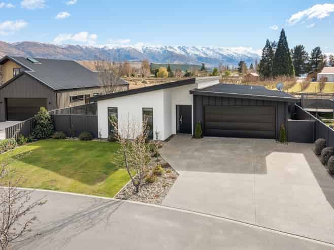 11 Kohinoor Lane, Cromwell