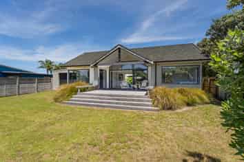 119 Sands crescent, Matarangi