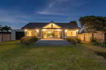 119 Sands crescent, Matarangi