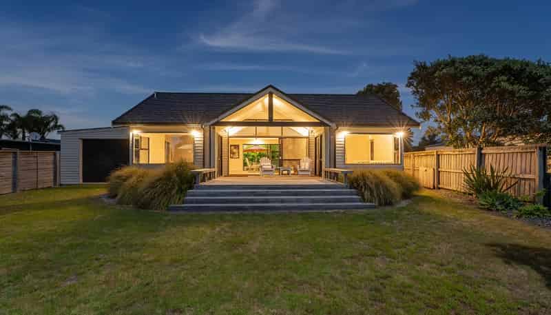 119 Sands crescent, Matarangi