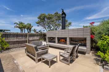 119 Sands crescent, Matarangi