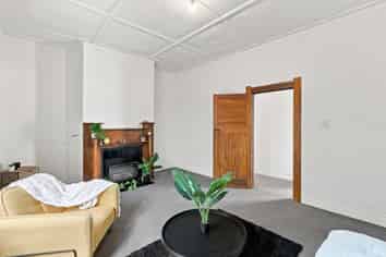 77 Cornfoot Street, Castlecliff