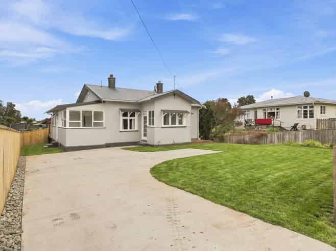 77 Cornfoot Street, Castlecliff
