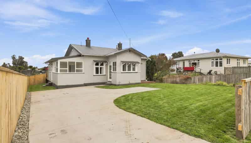 77 Cornfoot Street, Castlecliff