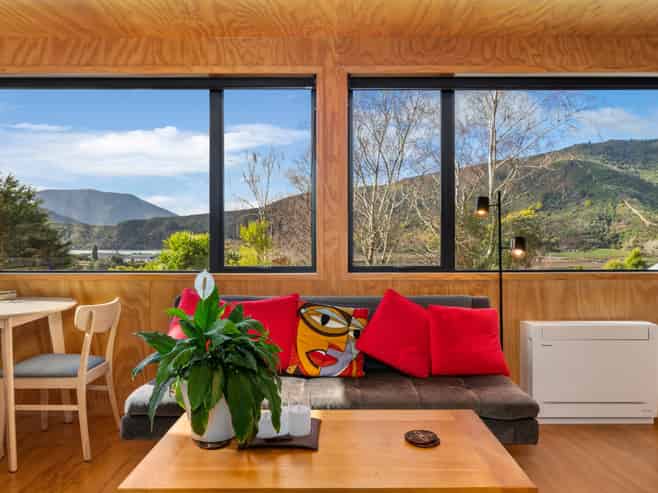13b Beach Place, Havelock