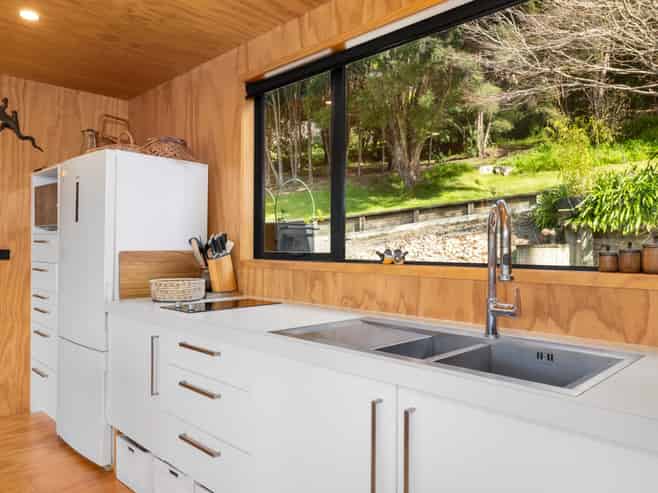13b Beach Place, Havelock