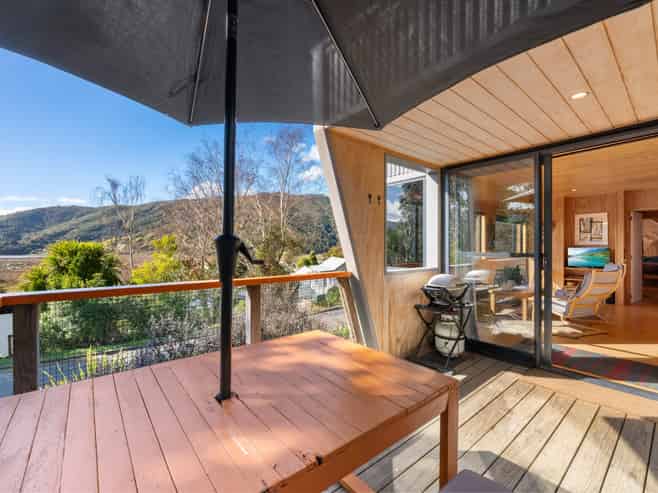 13b Beach Place, Havelock