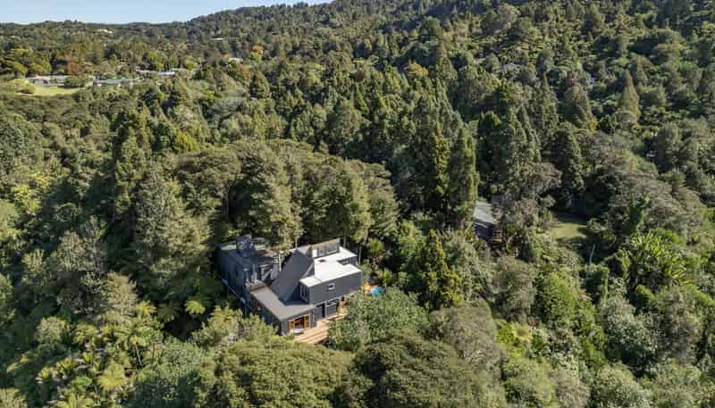 186B Woodlands Park Road, Titirangi
