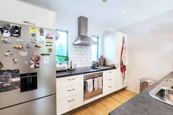 974c Colombo Street, Saint Albans