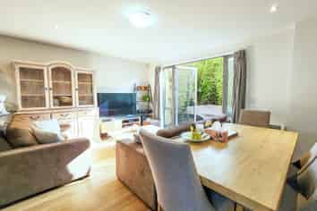 974c Colombo Street, Saint Albans