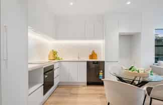7 Pharlap Drive, Oteha