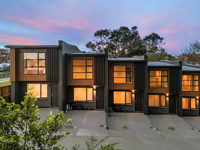7 Pharlap Drive, Oteha