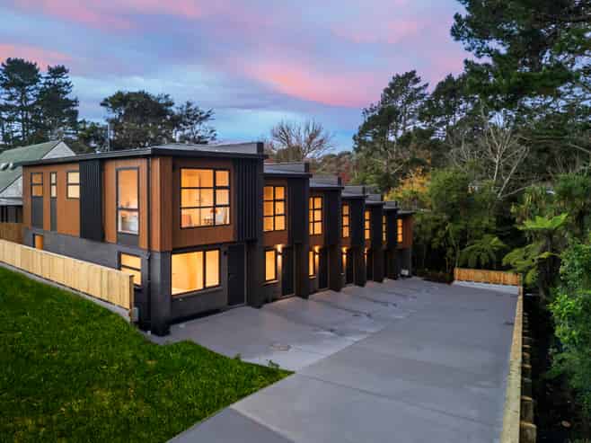 7 Pharlap Drive, Oteha