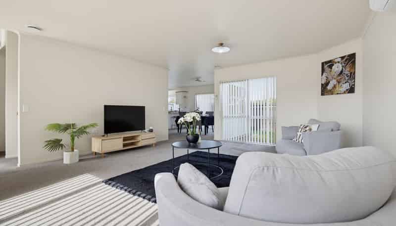 6 Rose Lane, Huntington