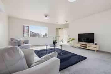6 Rose Lane, Huntington