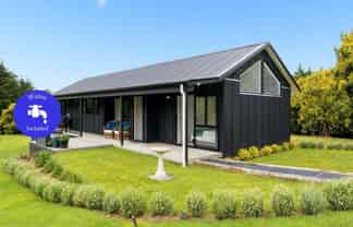 31 Old Highway, Whakamarama