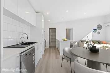 19B Stillwater Crescent, Stillwater