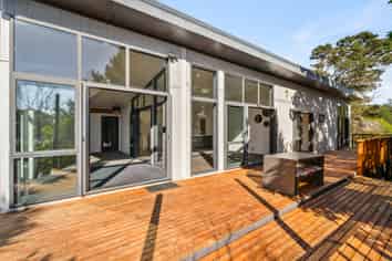 19B Stillwater Crescent, Stillwater