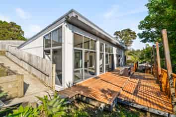 19B Stillwater Crescent, Stillwater