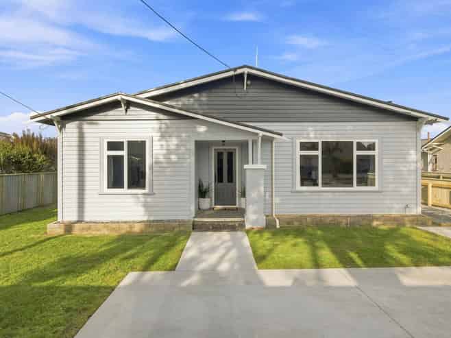 14 Moore Avenue, Tawhero