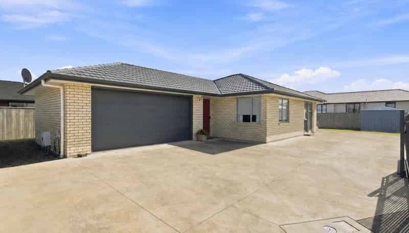 18 Simon Street, Tawhero